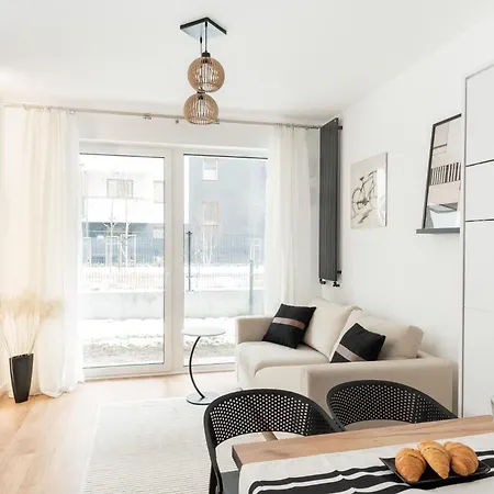 Superapart Lopuszanska 123 아파트 바르샤바