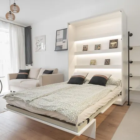 Superapart Lopuszanska 123