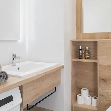 Superapart Lopuszanska 123 شقة